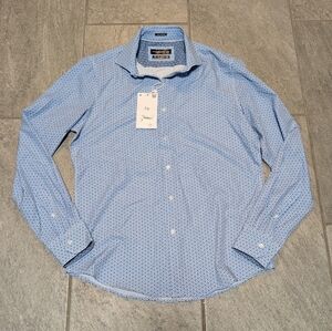 NWT Denim And Flower Tech Performance Button Up Shirt